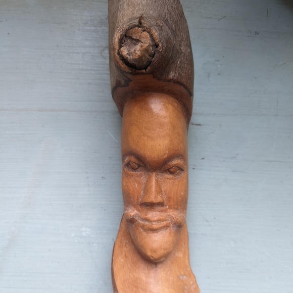 Hand Carved Face in Wood Statue - Picture 15 of 15